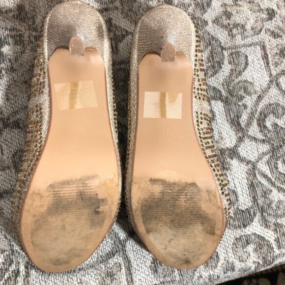 Delicacy Heels Gold Glitter 3”Heels pumps - Picture 7 of 8